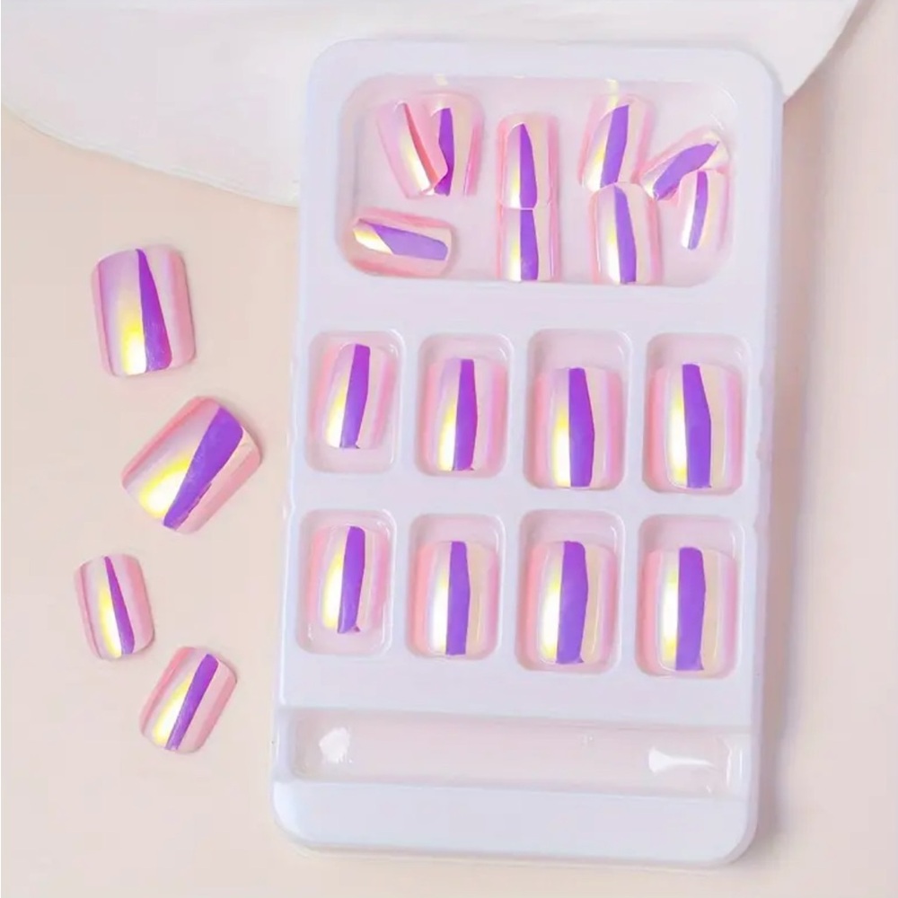 🎉 Host Pick 🎉 Glossy Purple Chrome Press On Nails - 24 Pieces - Picture 4 of 6